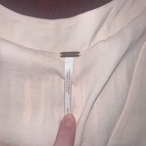 Free People Peach V-Neck Sleeveless Shirt - Picture 2 of 3